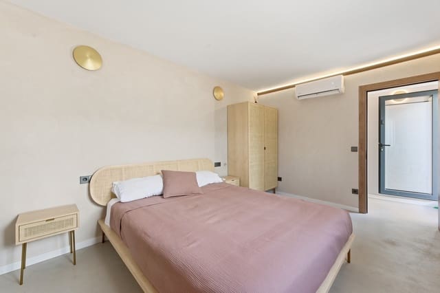 6 bedroom Townhouse for sale in Peguera / Paguera, Calvià with pool garage - € 3,500,000 (Ref: 9596765)