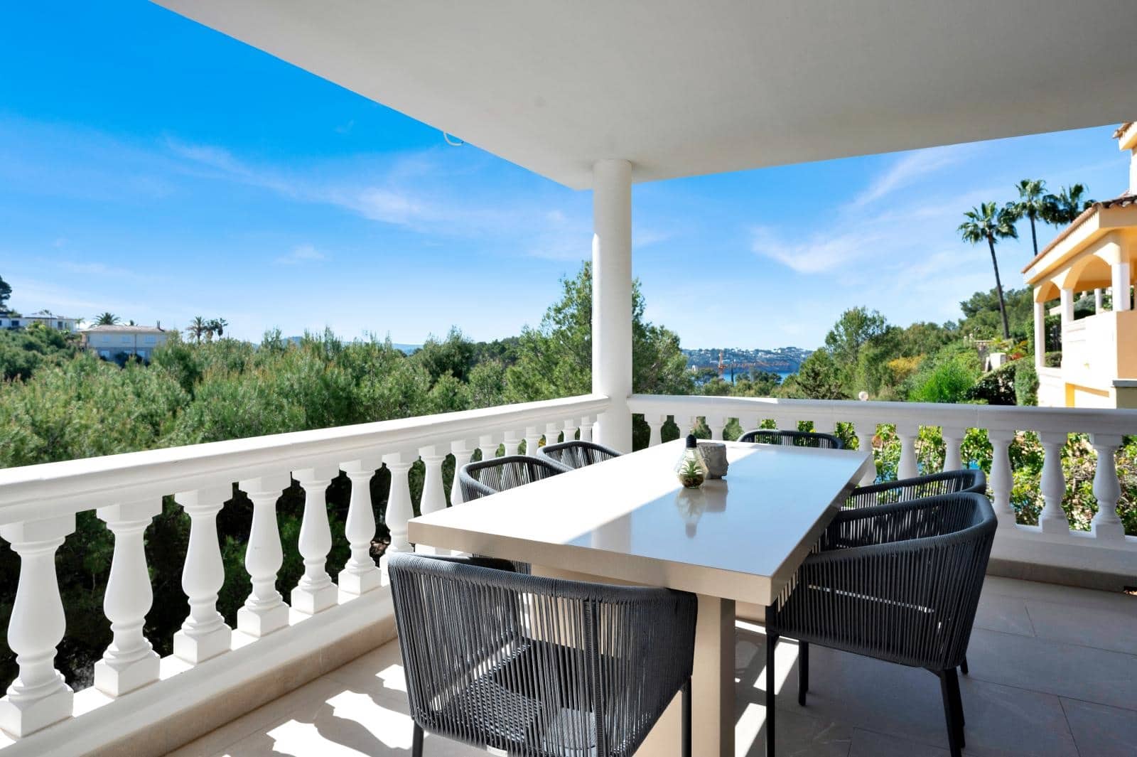 4 sovrum Villa till salu i Costa de la Calma med pool garage - 1 980 000 € (Ref: 9650518)