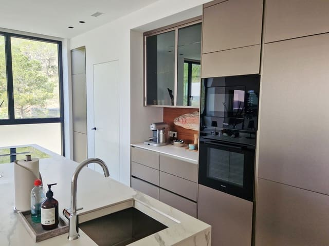 3 chambre Appartement à vendre à Peguera / Paguera, Calvià avec piscine garage - 2 350 000 € (Ref: 9714121)