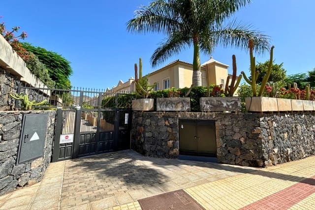 Chalet de 3 habitaciones en Casco Urbano, Adeje en venta con piscina garaje - 700.000 € (Ref: 10009619)