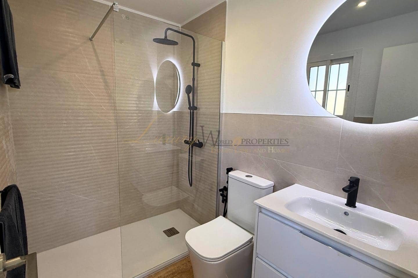 4 sovrum Villa till salu i Llano del Camello med garage - 449 000 € (Ref: 10029730)