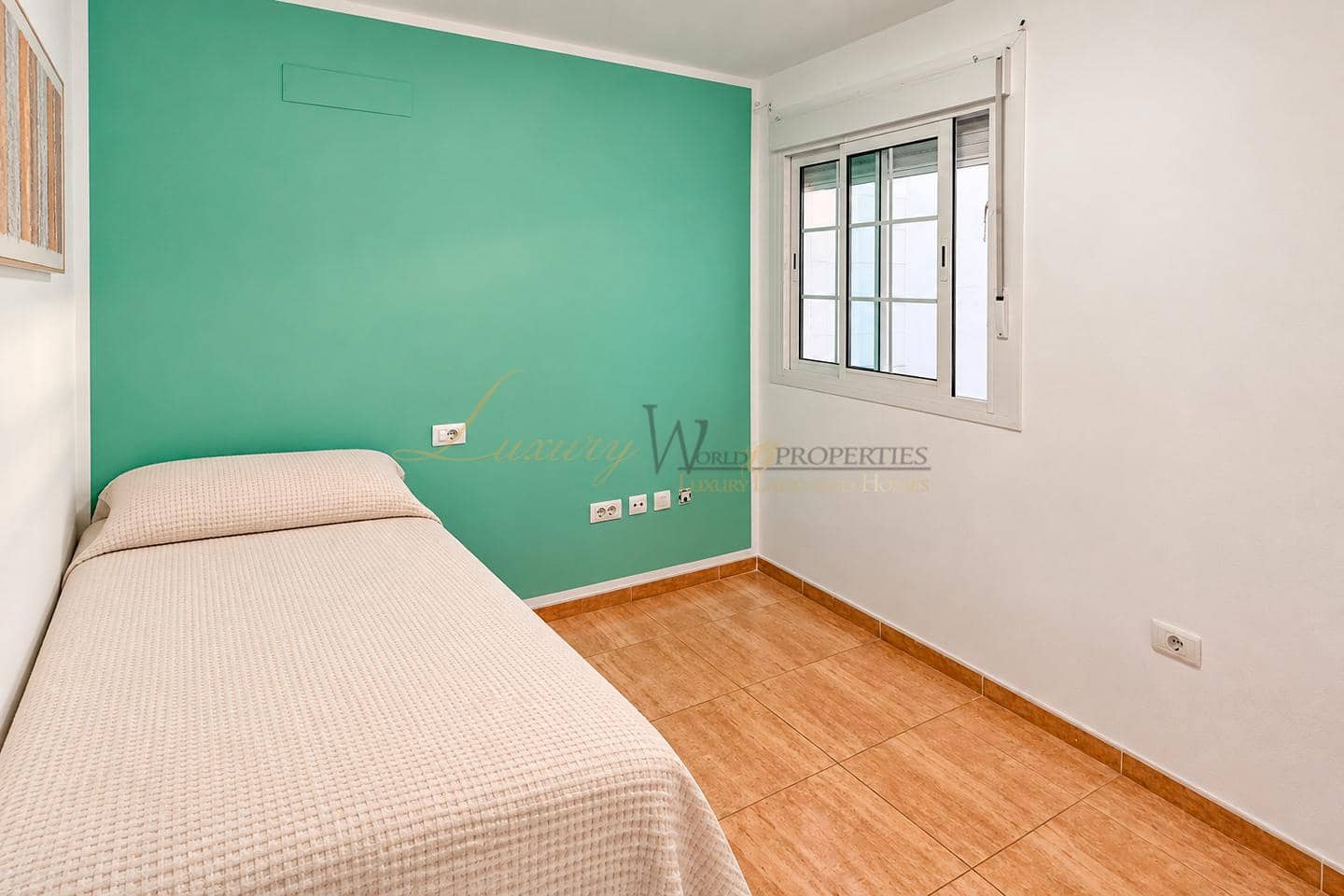 4 soveværelse Villa til salg i Llano del Camello med garage - € 449.000 (Ref: 10029730)