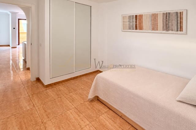 4 Zimmer Villa zu verkaufen in Llano del Camello, San Miguel de Abona mit Garage - 449.000 € (Ref: 10029730)