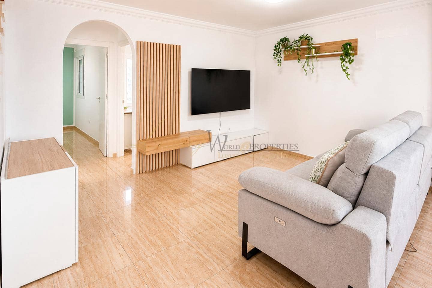 4 soveværelse Villa til leje i Llano del Camello med garage - € 2.700 (Ref: 10039970)