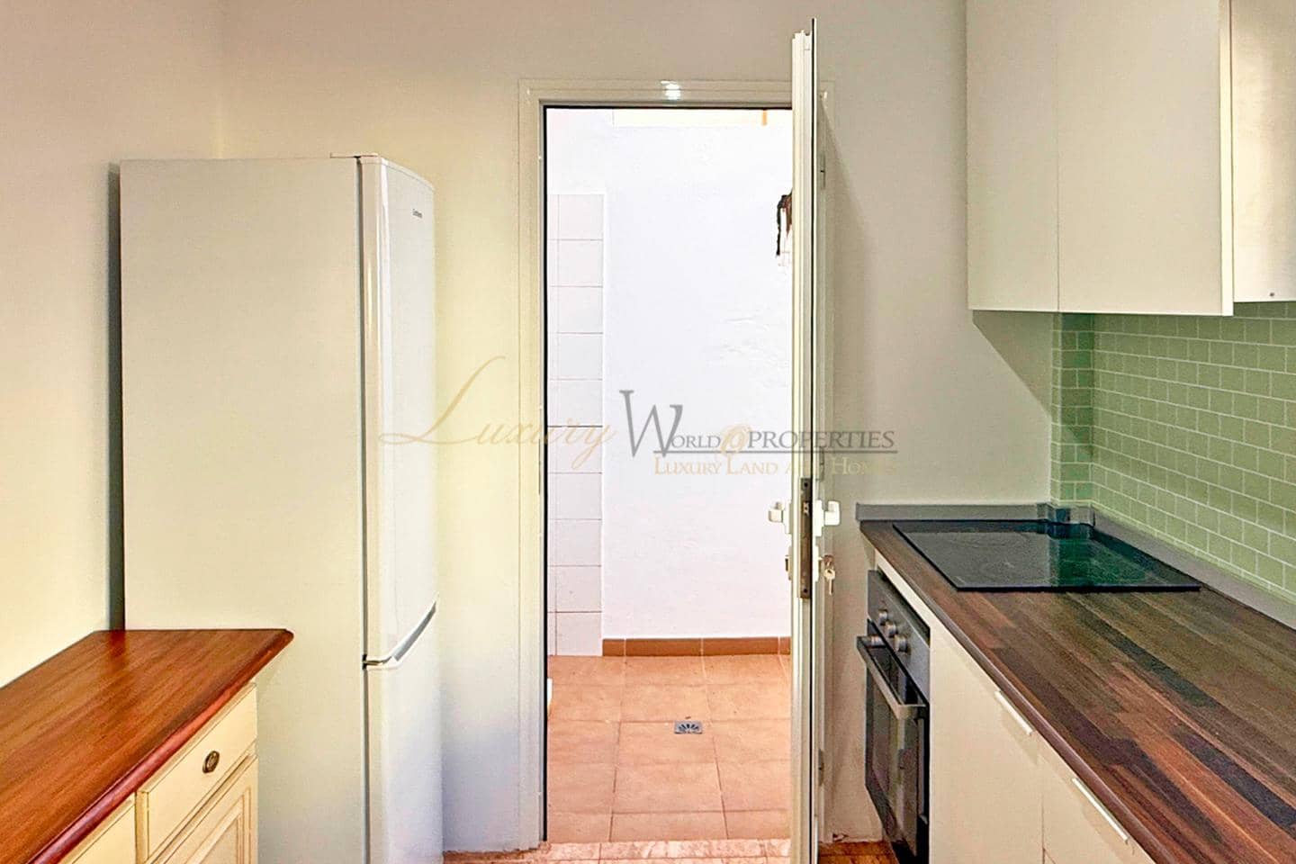 4 soveværelse Villa til leje i Llano del Camello med garage - € 2.700 (Ref: 10039970)