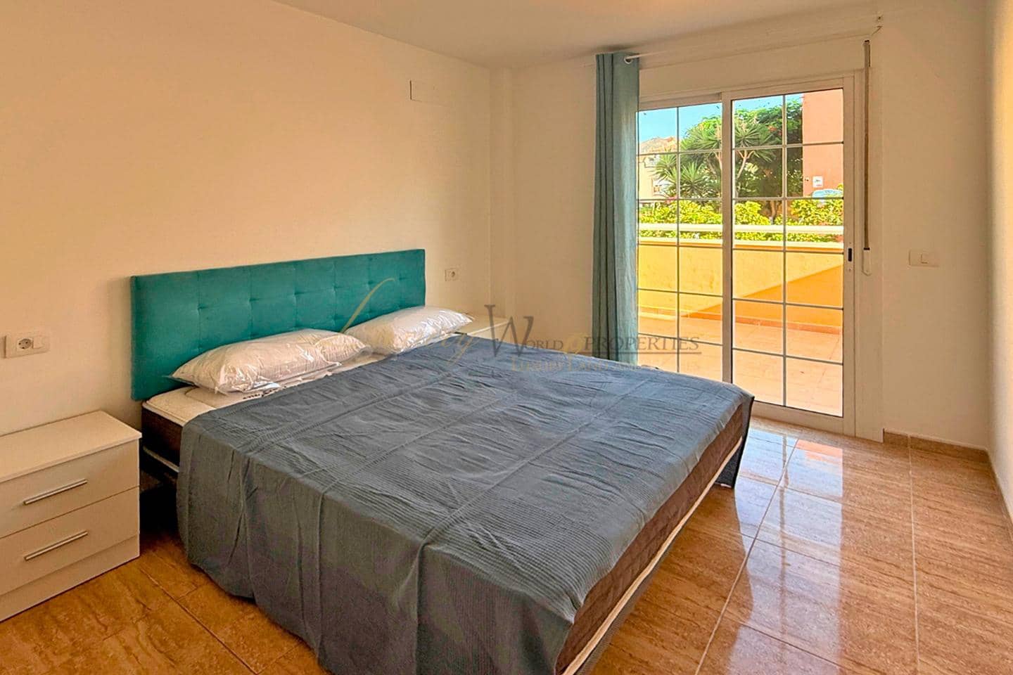 4 soveværelse Villa til leje i Llano del Camello med garage - € 2.700 (Ref: 10039970)