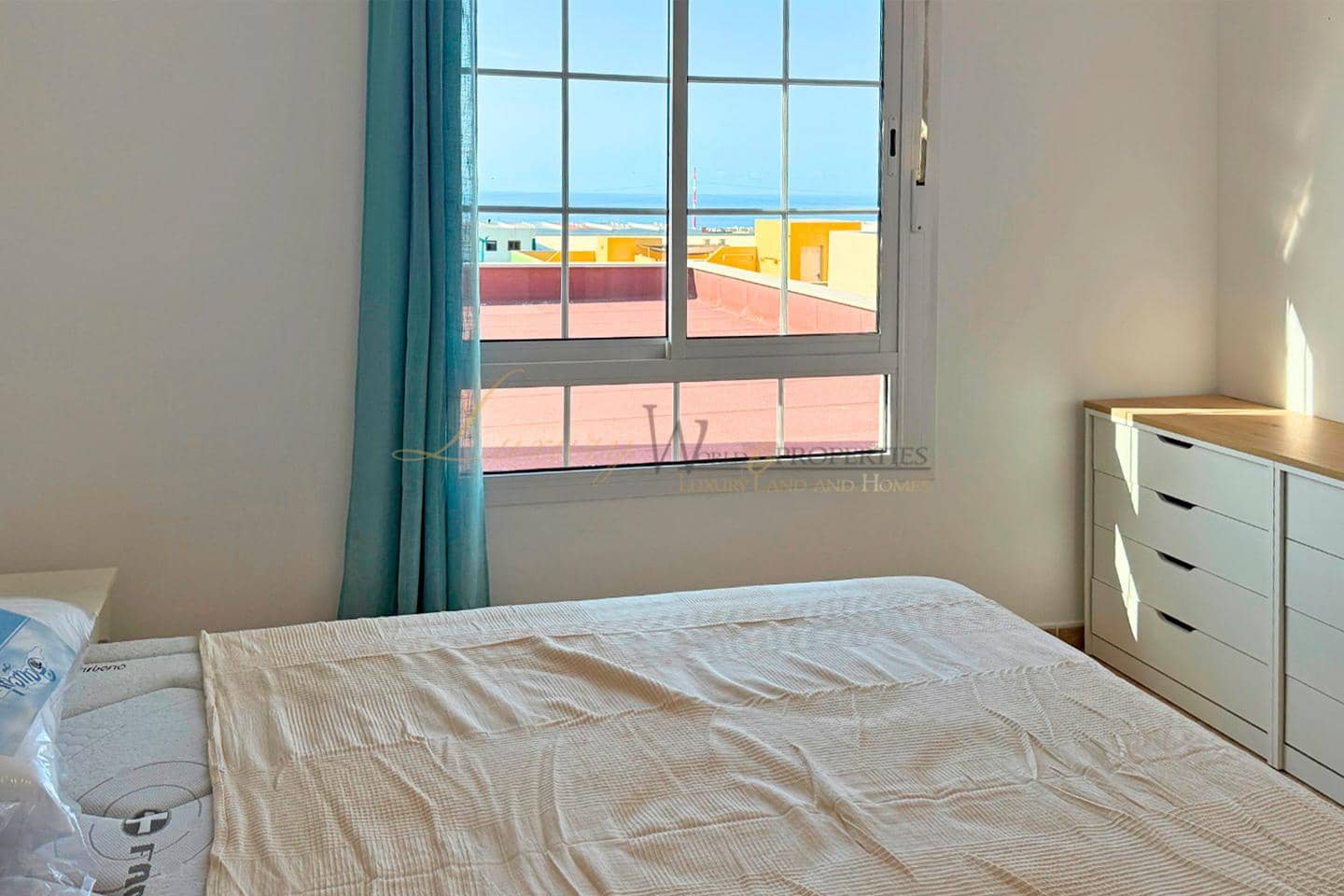 4 soveværelse Villa til leje i Llano del Camello med garage - € 2.700 (Ref: 10039970)