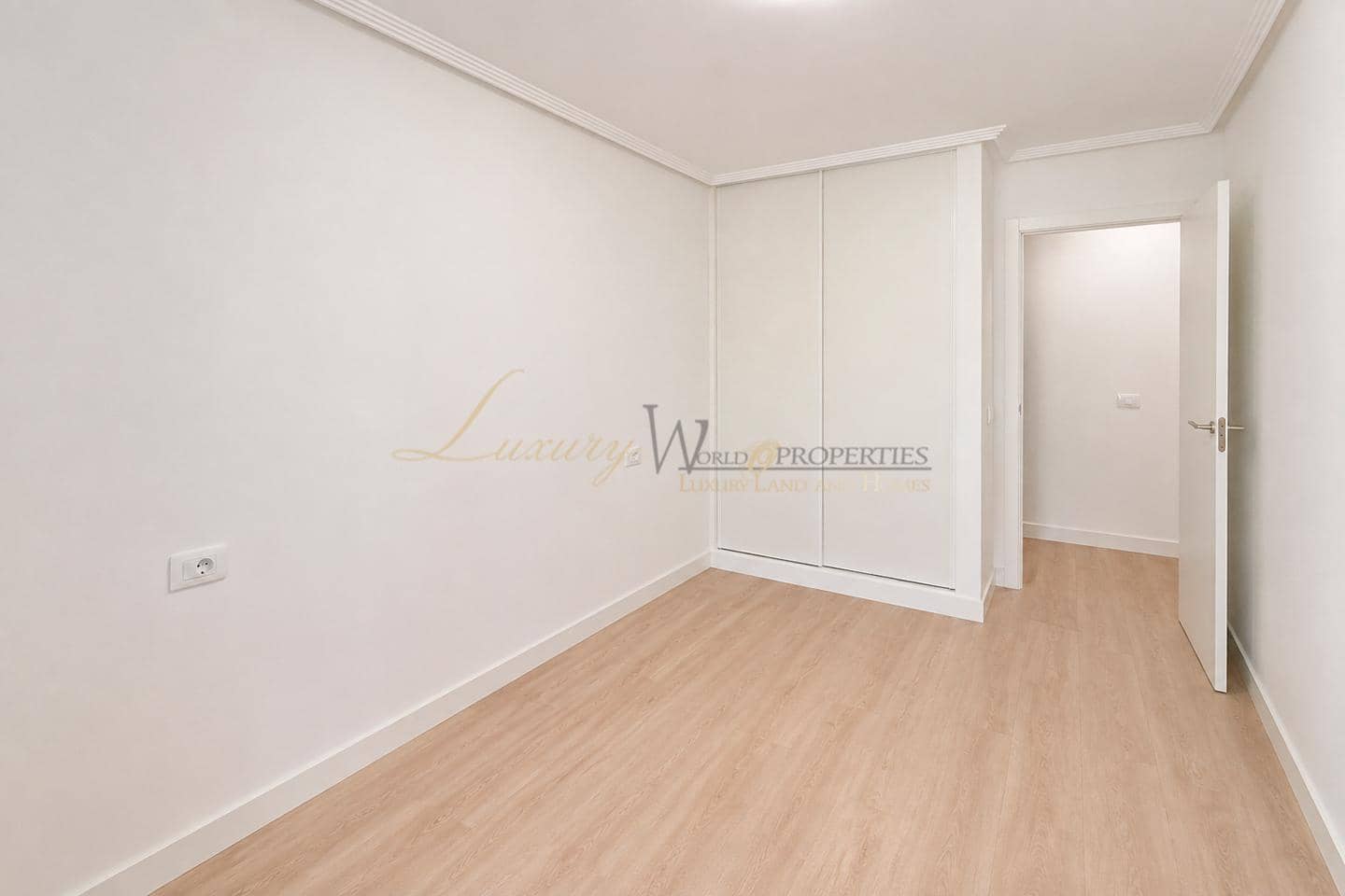 Piso de 3 habitaciones en Los Abrigos en venta con garaje - 269.000 € (Ref: 10043317)