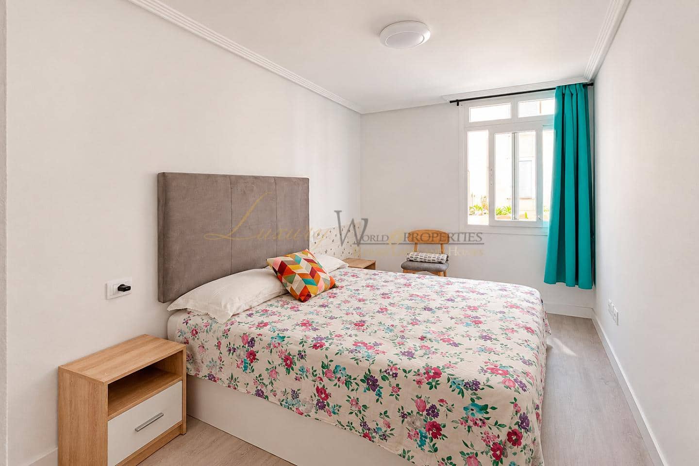 Piso de 3 habitaciones en Los Abrigos en venta con garaje - 269.000 € (Ref: 10043317)