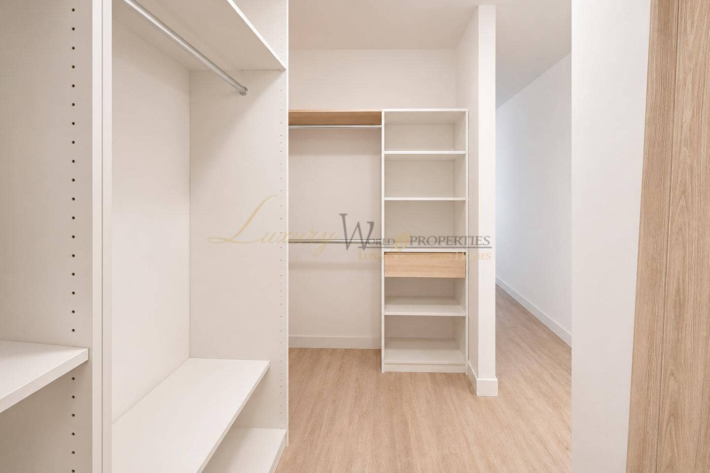 Appartement de 3 chambres à louer à Los Abrigos avec garage - 1 500 € (Ref: 10043465)