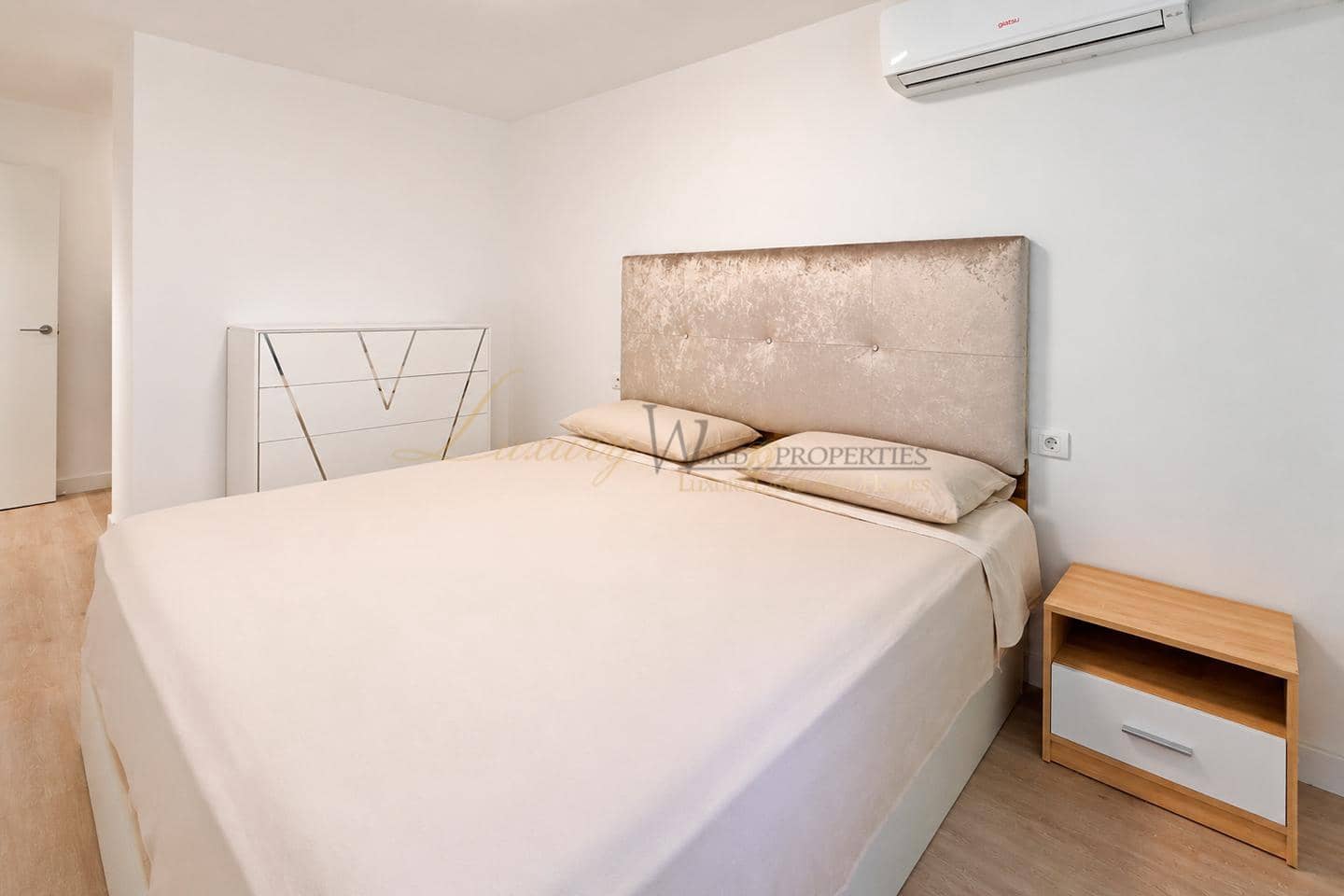 Appartement de 3 chambres à louer à Los Abrigos avec garage - 1 500 € (Ref: 10043465)
