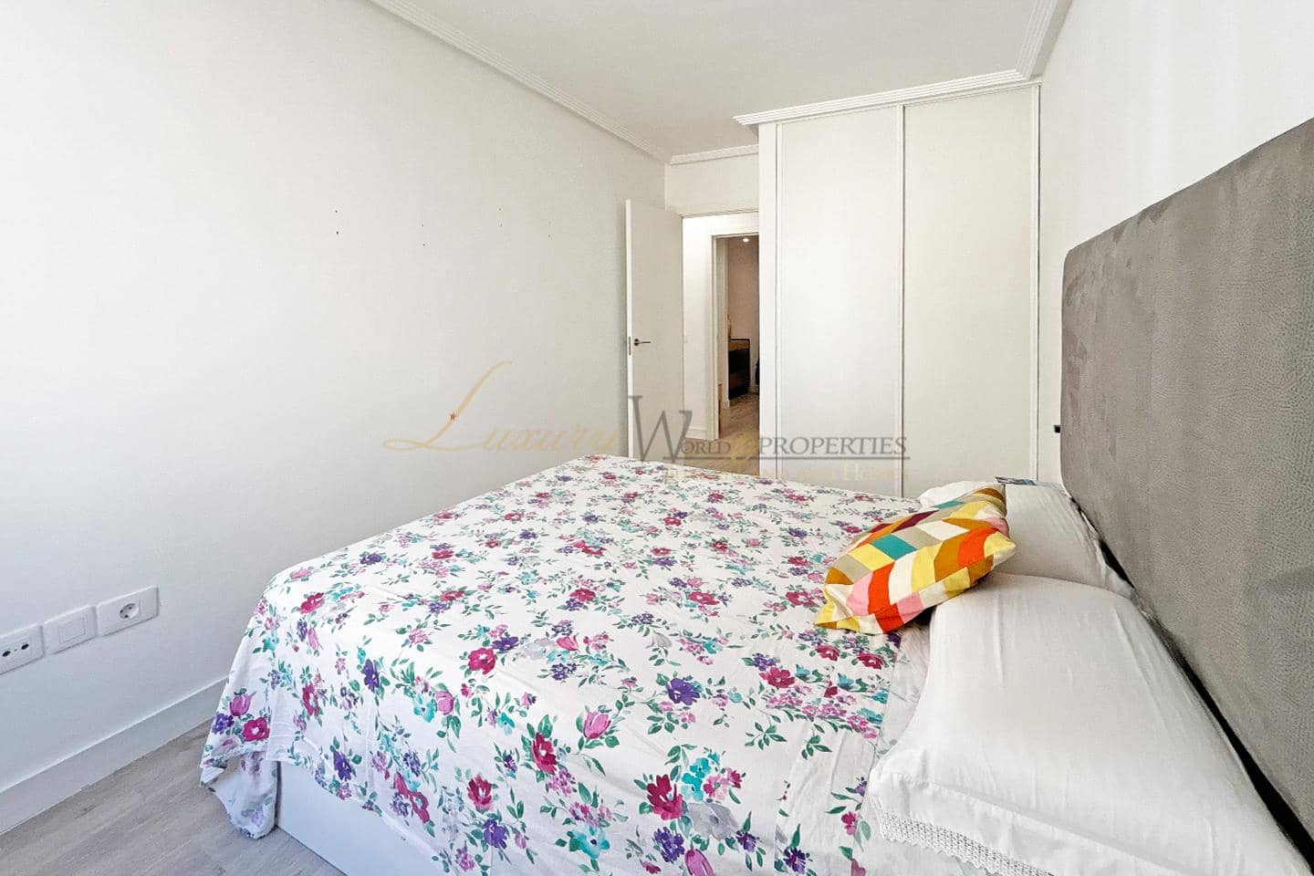Appartement de 3 chambres à louer à Los Abrigos avec garage - 1 500 € (Ref: 10043465)