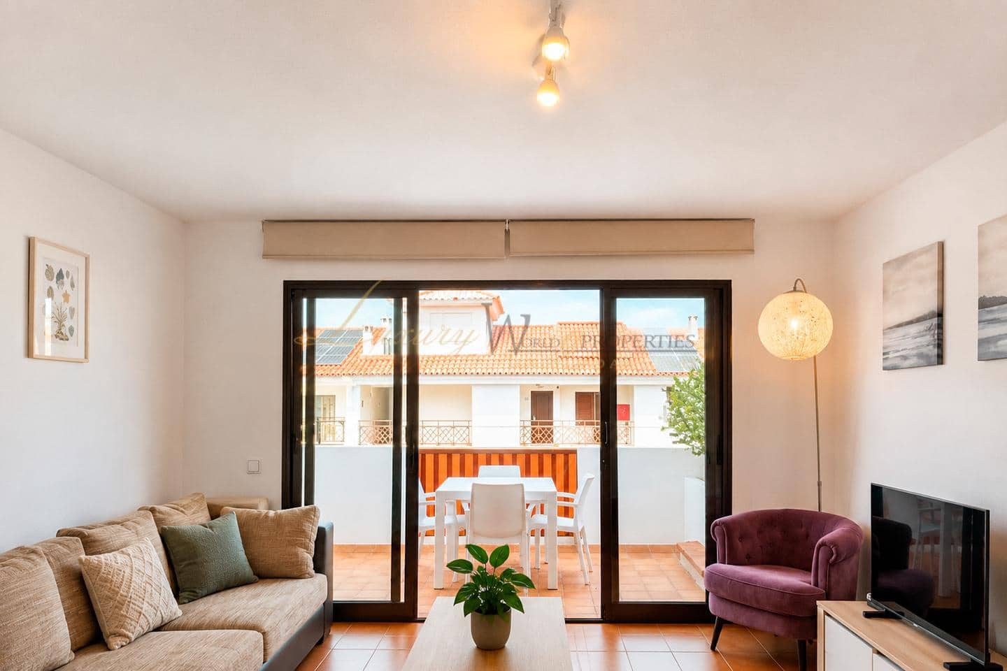 2 sovrum Lägenhet till salu i Puerto Santiago med pool - 450 000 € (Ref: 10045724)