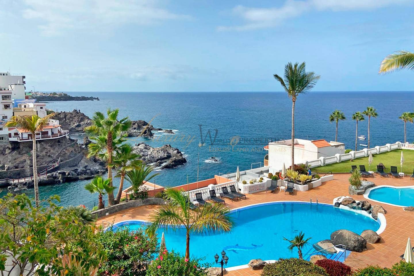 2 bedroom Flat for sale in Puerto Santiago with pool - € 425,000 (Ref: 10045724)