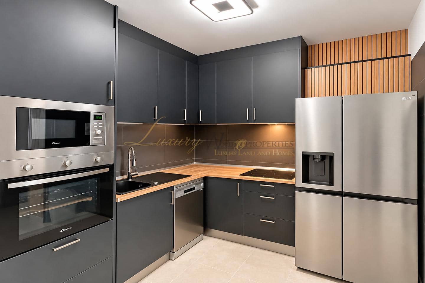 2 sypialnia Mieszkanie do wynajęcia w Chayofa z basenem garażem - 1 500 € (Ref: 10059985)