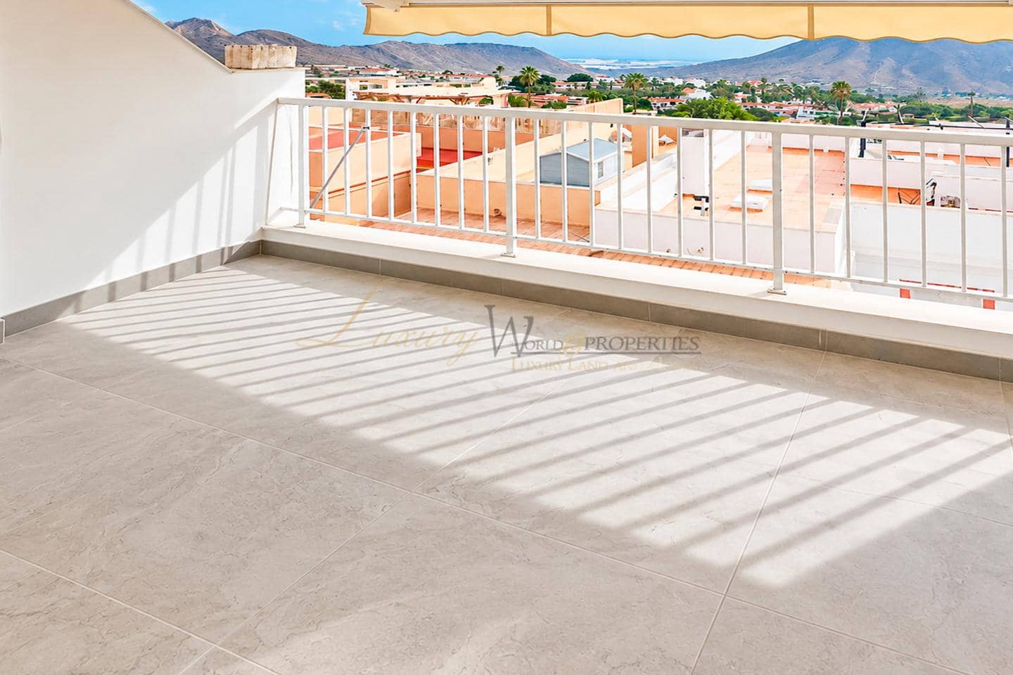 2 chambre Appartement à vendre à Chayofa avec piscine garage - 395 000 € (Ref: 10059986)