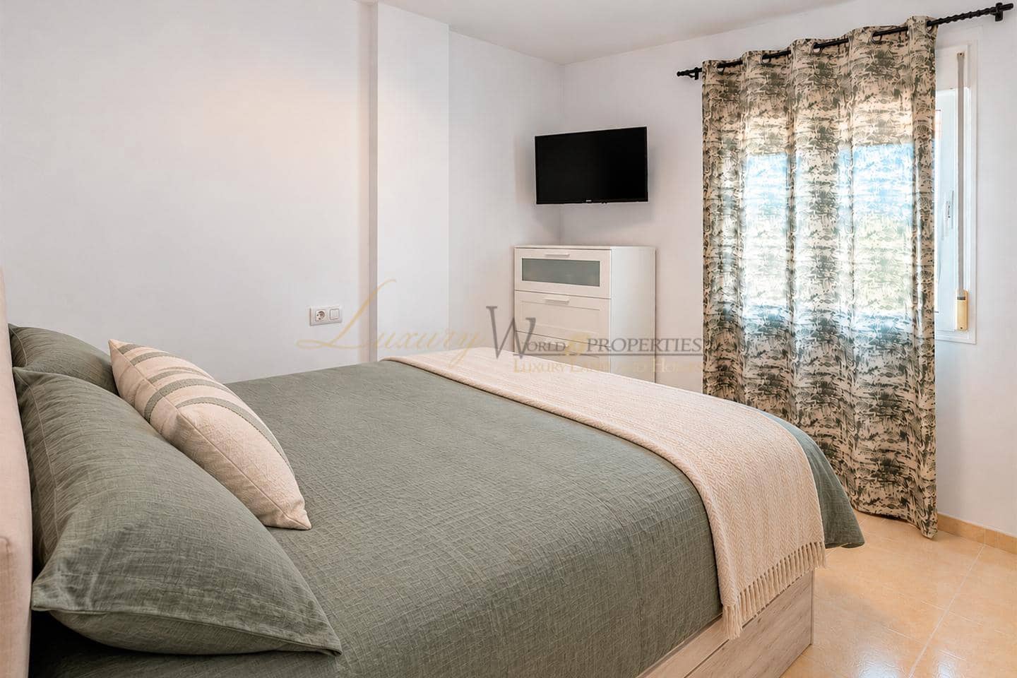 2 chambre Appartement à vendre à Chayofa avec piscine garage - 395 000 € (Ref: 10059986)