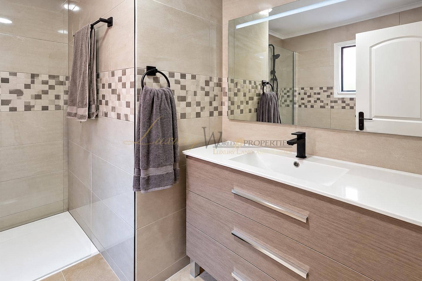 2 chambre Appartement à vendre à Chayofa avec piscine garage - 395 000 € (Ref: 10059986)