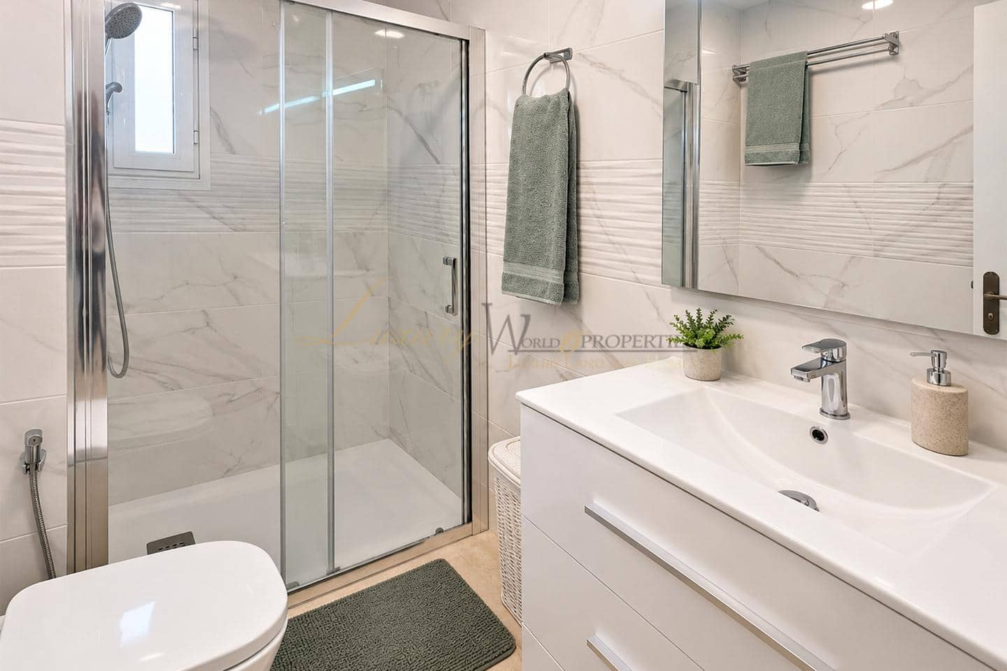 2 chambre Appartement à vendre à Chayofa avec piscine garage - 395 000 € (Ref: 10059986)