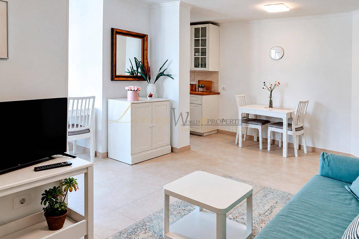 2 makuuhuone Asunto myytävänä paikassa Playa de las Americas mukana uima-altaan - 550 000 € (Ref: 10065332)