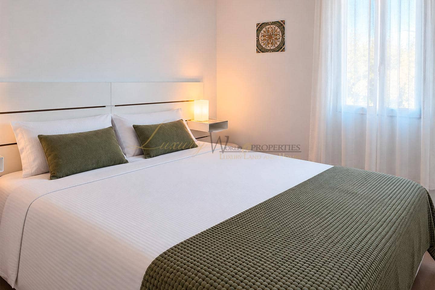 2 makuuhuone Asunto myytävänä paikassa Playa de las Americas mukana uima-altaan - 550 000 € (Ref: 10065332)