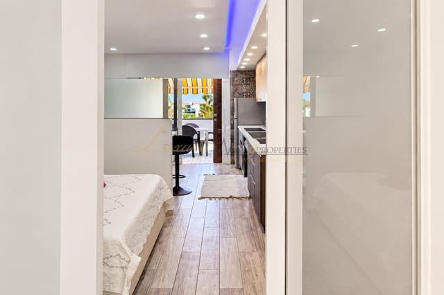 Leilighet til salgs i Playa de las Americas, Arona med svømmebasseng - € 320 000 (Ref: 10080051)