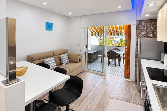 Leilighet til salgs i Playa de las Americas, Arona med svømmebasseng - € 320 000 (Ref: 10080051)
