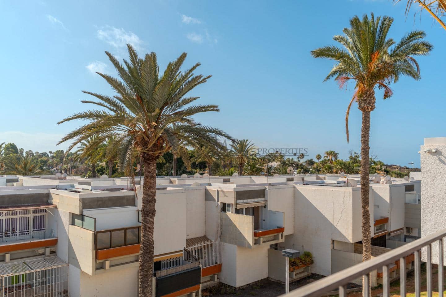 1 chambre Appartement à vendre à Costa del Silencio avec piscine garage - 219 000 € (Ref: 10091437)