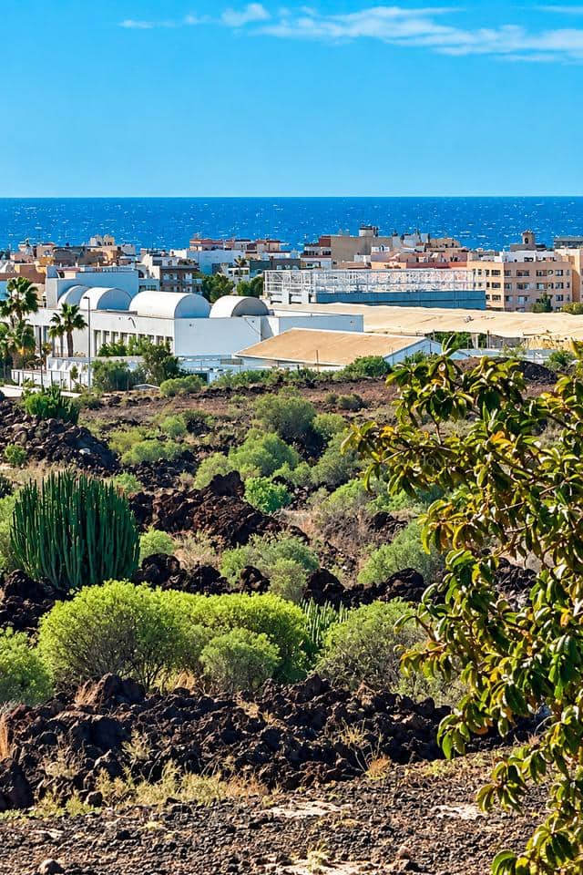 4 bedroom Villa for sale in Las Rosas (Las Galletas) with garage - € 439,000 (Ref: 10112116)