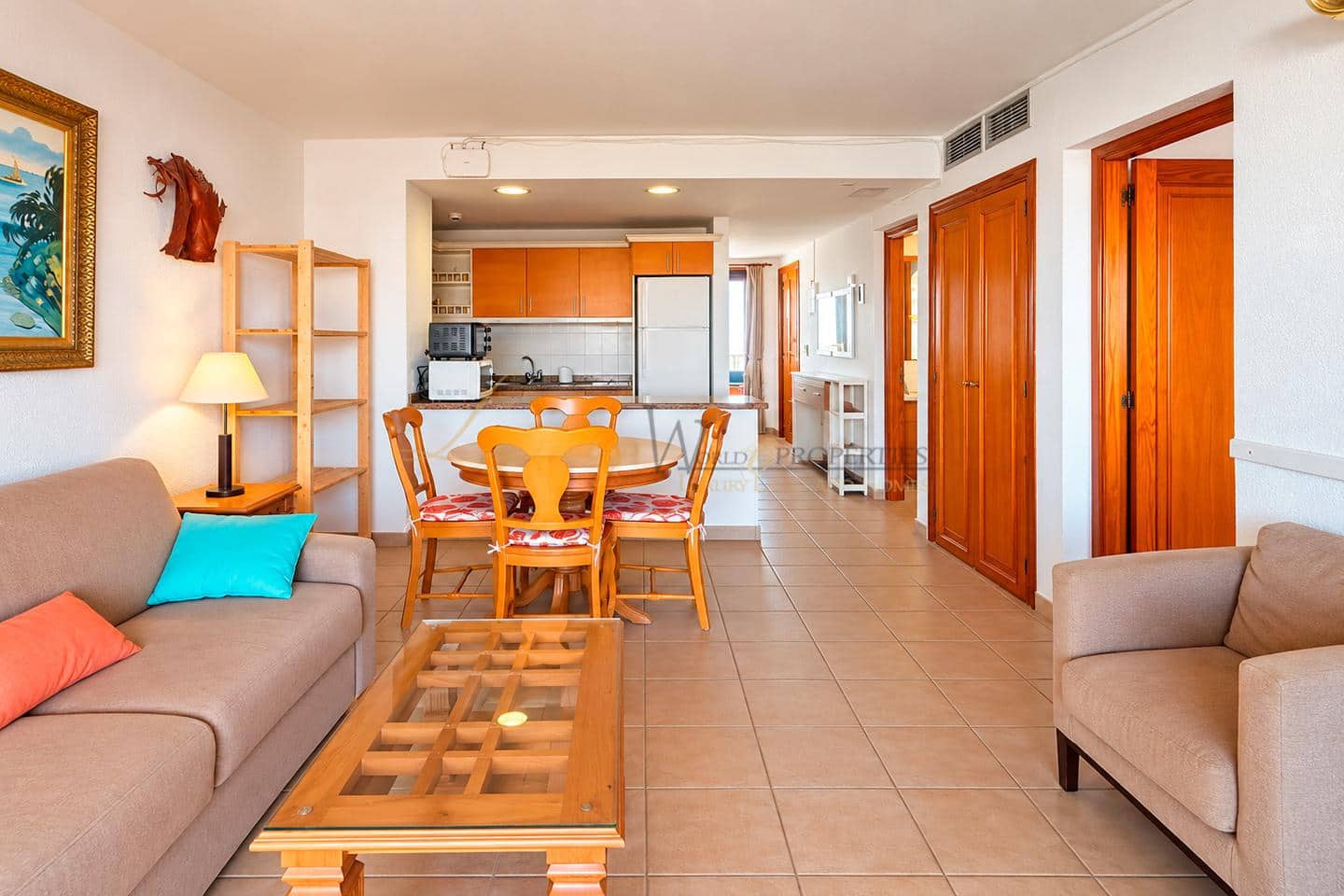 2 slaapkamer Flat te koop in Los Cristianos met zwembad - € 279.000 (Ref: 10130374)