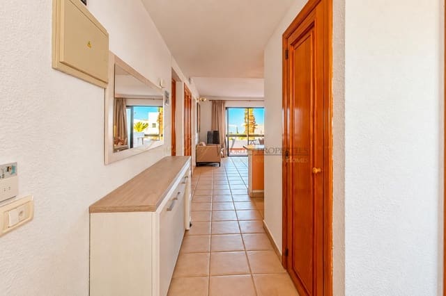 2 slaapkamer Flat te koop in Los Cristianos, Arona met zwembad - € 279.000 (Ref: 10130374)