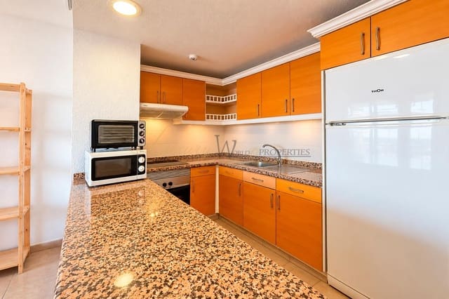 2 slaapkamer Flat te koop in Los Cristianos, Arona met zwembad - € 279.000 (Ref: 10130374)