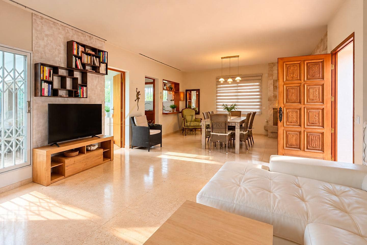 2 bedroom Villa for sale in Arona with pool garage - € 785,000 (Ref: 10138846)