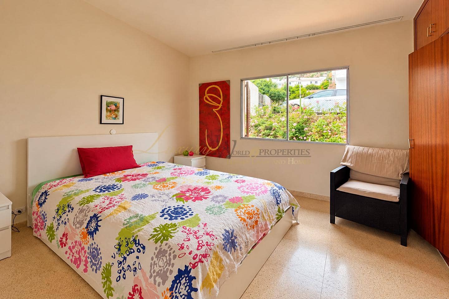 2 bedroom Villa for sale in Arona with pool garage - € 785,000 (Ref: 10138846)