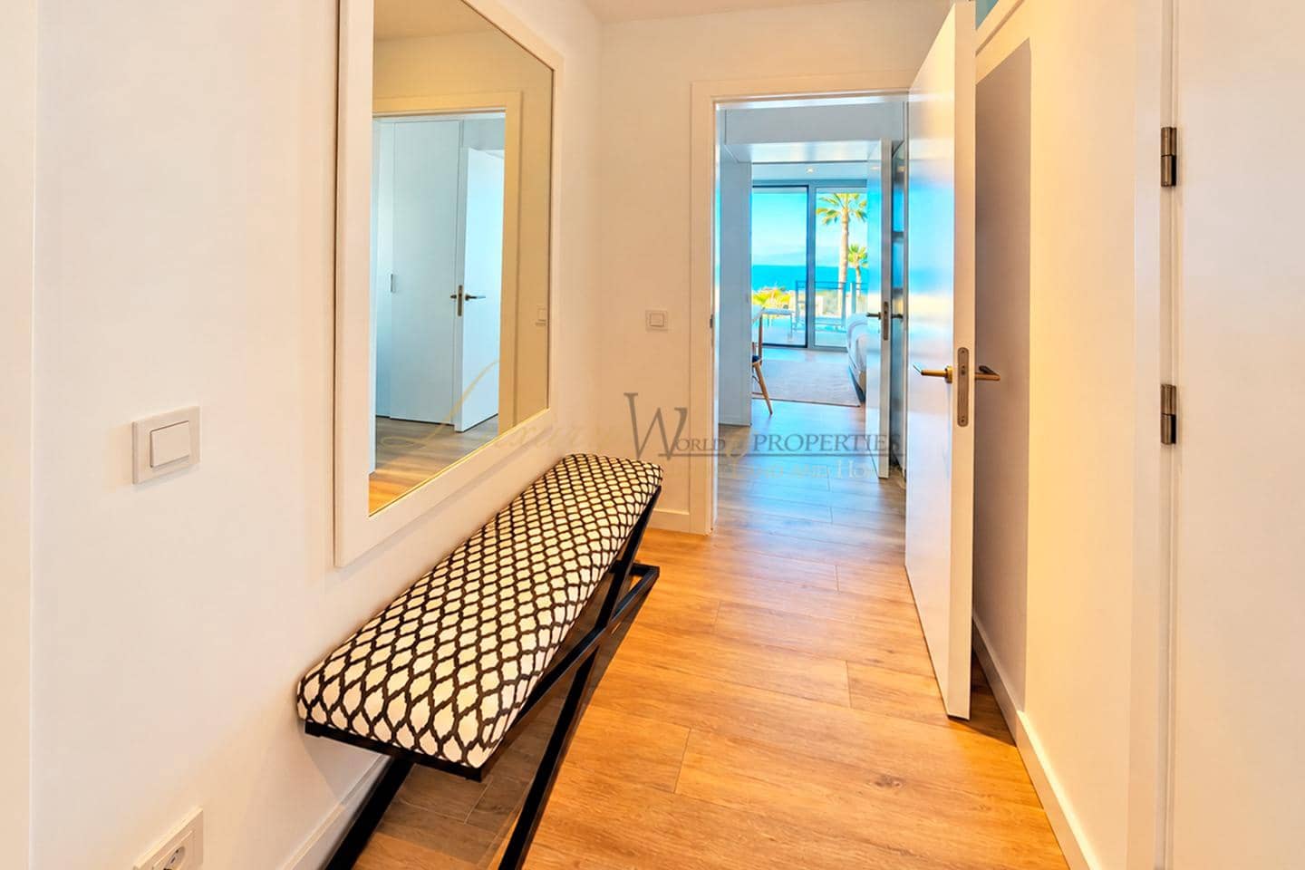 3 soverom Villa til salgs i Guia de Isora med svømmebasseng garasje - € 2 150 000 (Ref: 10154310)