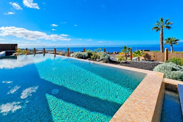 3 soverom Villa til salgs i Guía de Isora med svømmebasseng garasje - € 2 150 000 (Ref: 10154310)