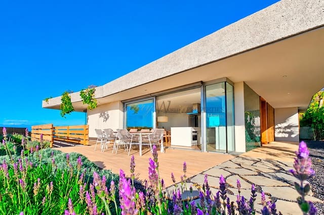 3 soverom Villa til salgs i Guía de Isora med svømmebasseng garasje - € 2 150 000 (Ref: 10154310)