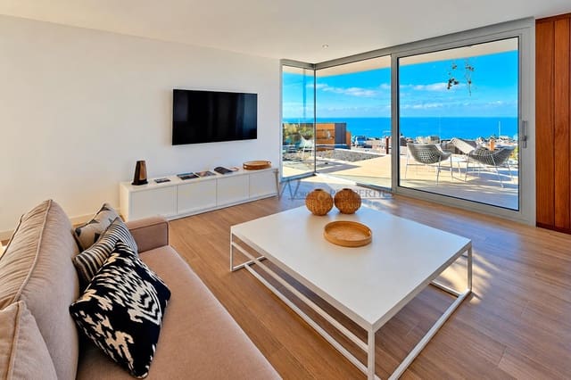 3 soverom Villa til salgs i Guía de Isora med svømmebasseng garasje - € 2 150 000 (Ref: 10154310)
