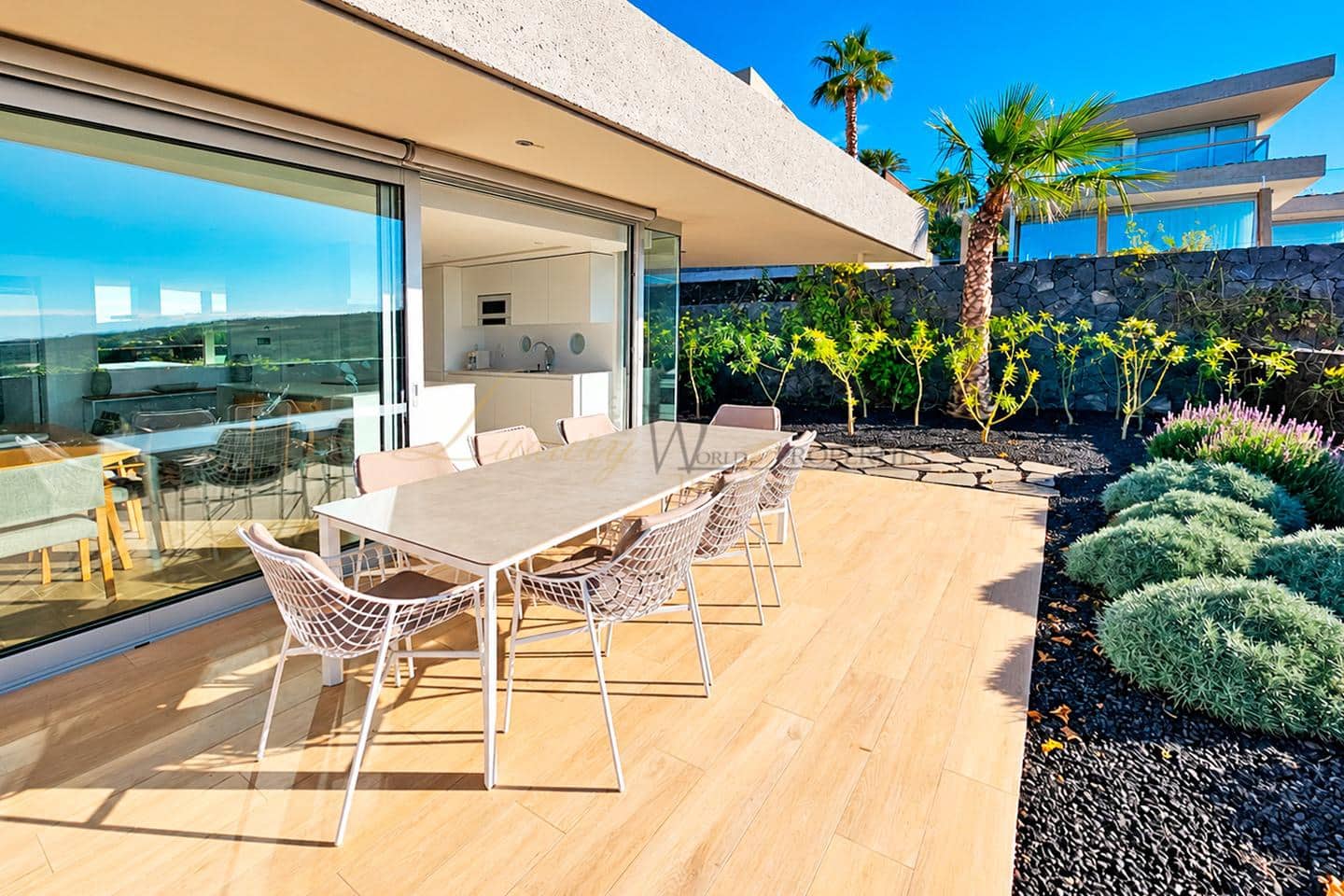 3 soverom Villa til salgs i Guia de Isora med svømmebasseng garasje - € 2 150 000 (Ref: 10154310)