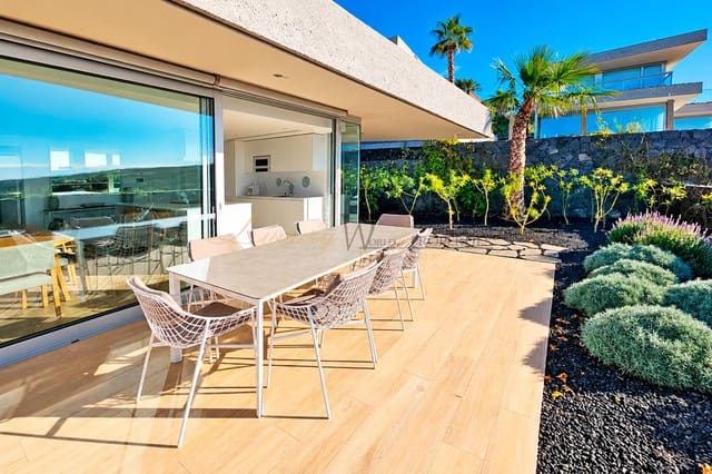 3 soverom Villa til salgs i Guía de Isora med svømmebasseng garasje - € 2 150 000 (Ref: 10154310)