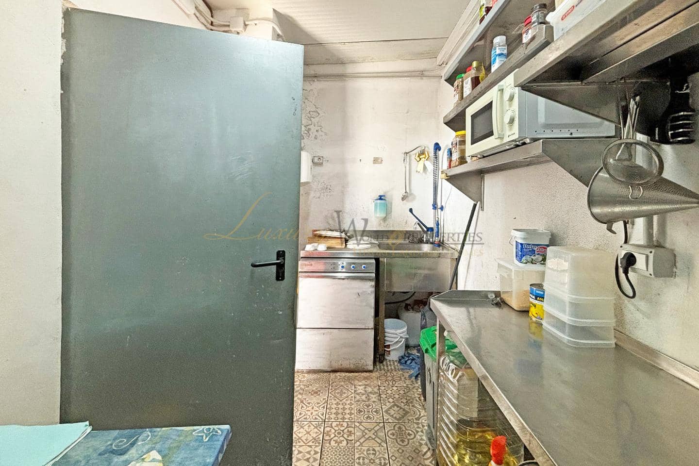 1 sypialnia Biznes do wynajęcia w Los Cristianos - 3 740 € (Ref: 10160512)