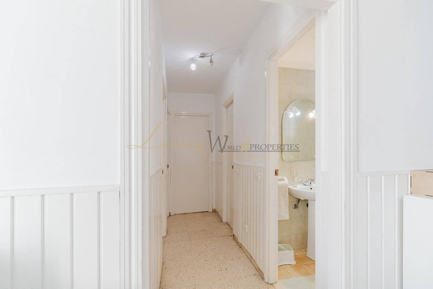 3 bedroom Flat for sale in Costa Adeje with pool garage - € 485,000 (Ref: 10167431)