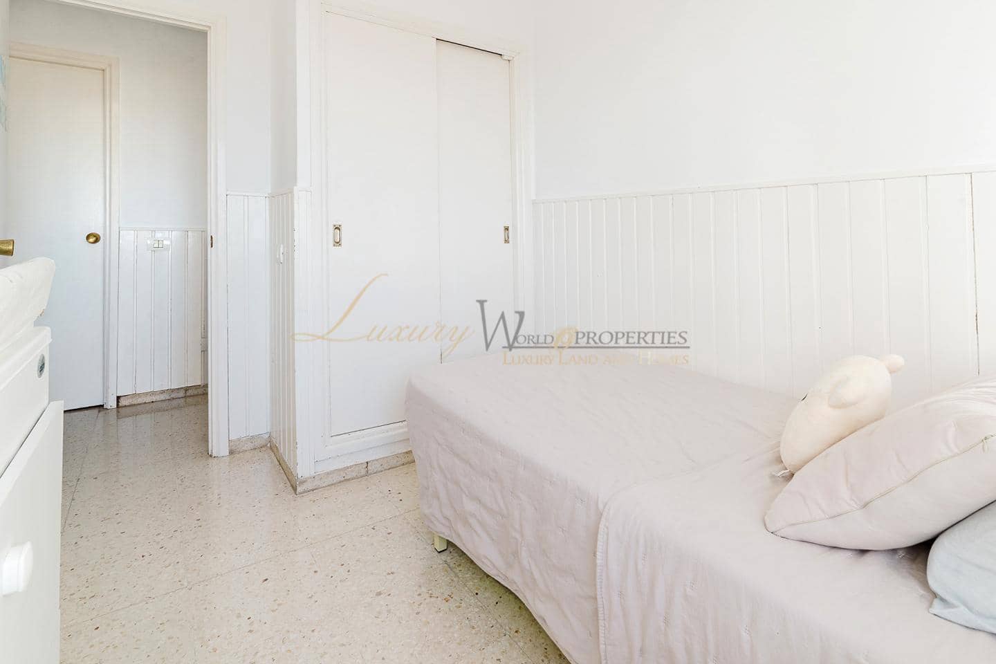 3 bedroom Flat for sale in Costa Adeje with pool garage - € 485,000 (Ref: 10167431)