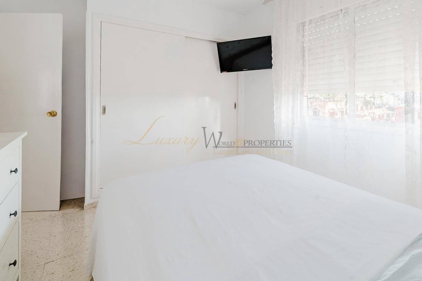 3 bedroom Flat for sale in Costa Adeje with pool garage - € 485,000 (Ref: 10167431)