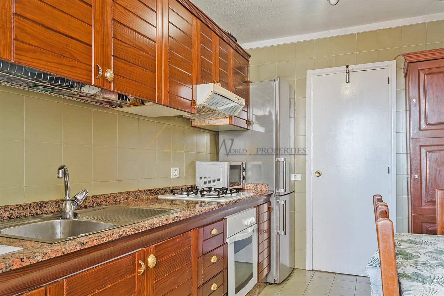 3 bedroom Flat for sale in Costa Adeje with pool garage - € 485,000 (Ref: 10167431)