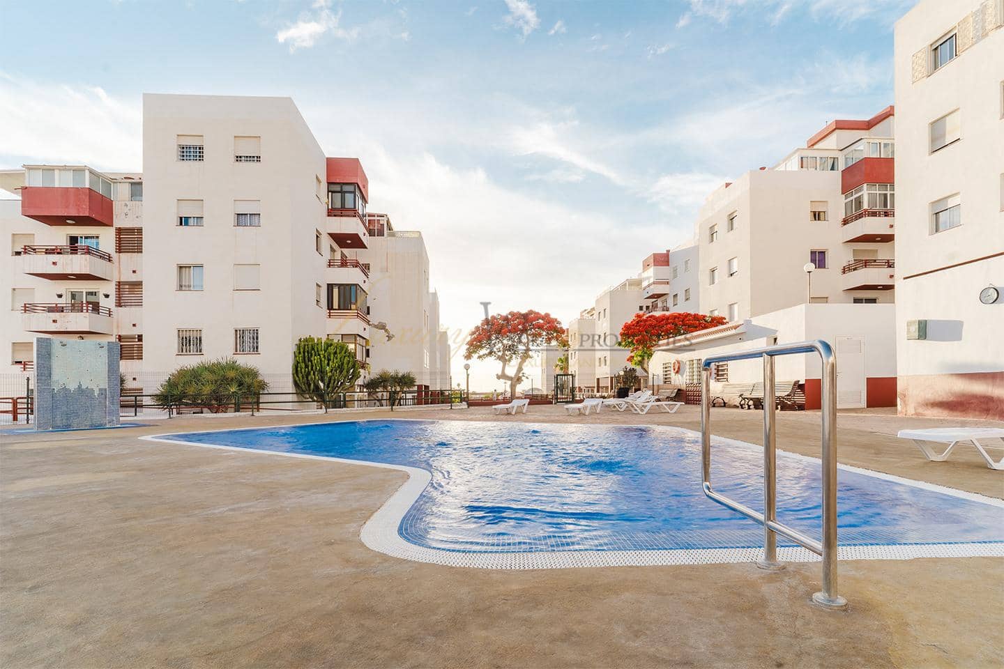 3 bedroom Flat for sale in Costa Adeje with pool garage - € 485,000 (Ref: 10167431)