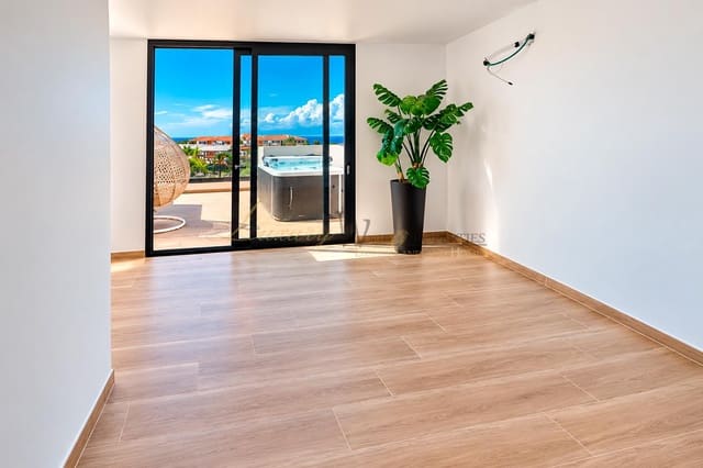 3 sypialnia Willa na sprzedaż w Playa San Juan, Guía de Isora z garażem - 470 000 € (Ref: 10176024)