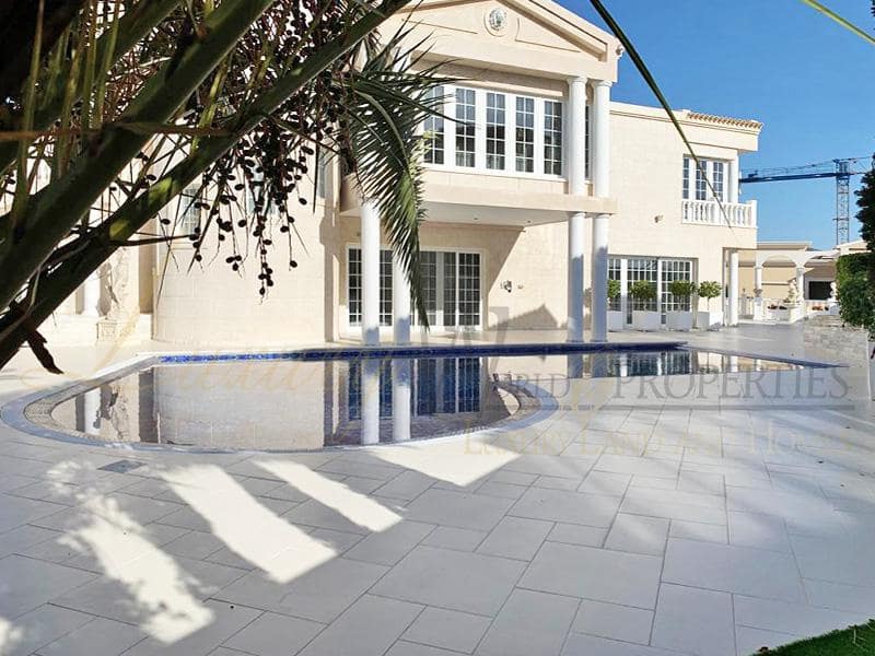 6 soverom Villa til salgs i Costa Adeje med svømmebasseng garasje - € 4 250 000 (Ref: 5733413)