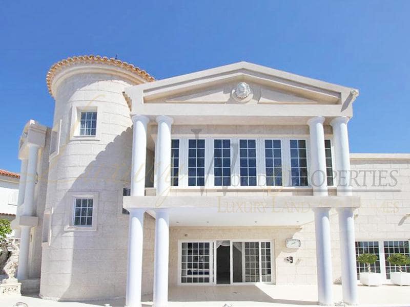 6 bedroom Villa for sale in Costa Adeje with pool garage - € 4,250,000 (Ref: 5733413)