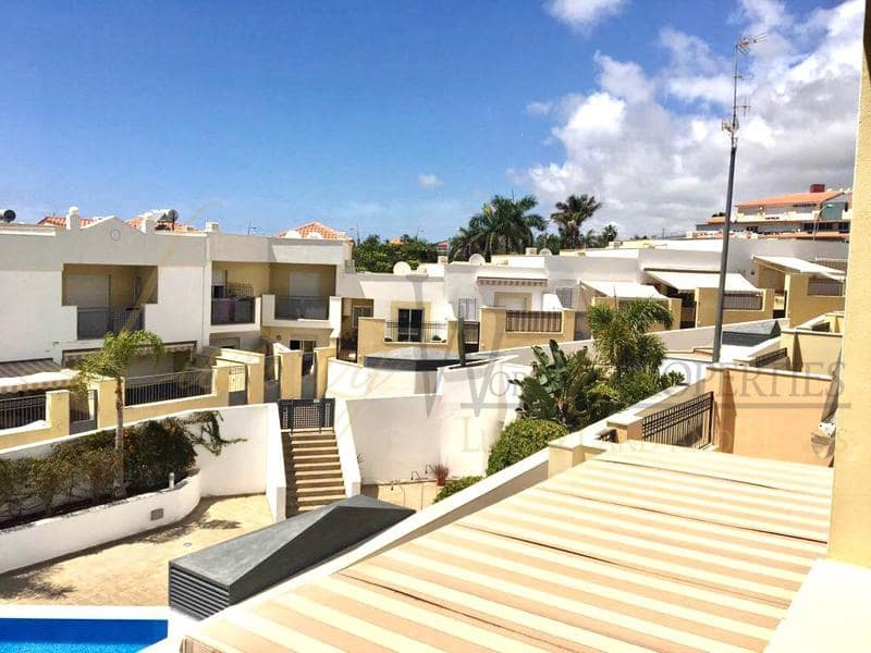 4 chambre Villa/Maison à vendre à Costa Adeje avec piscine garage - 549 000 € (Ref: 6328742)